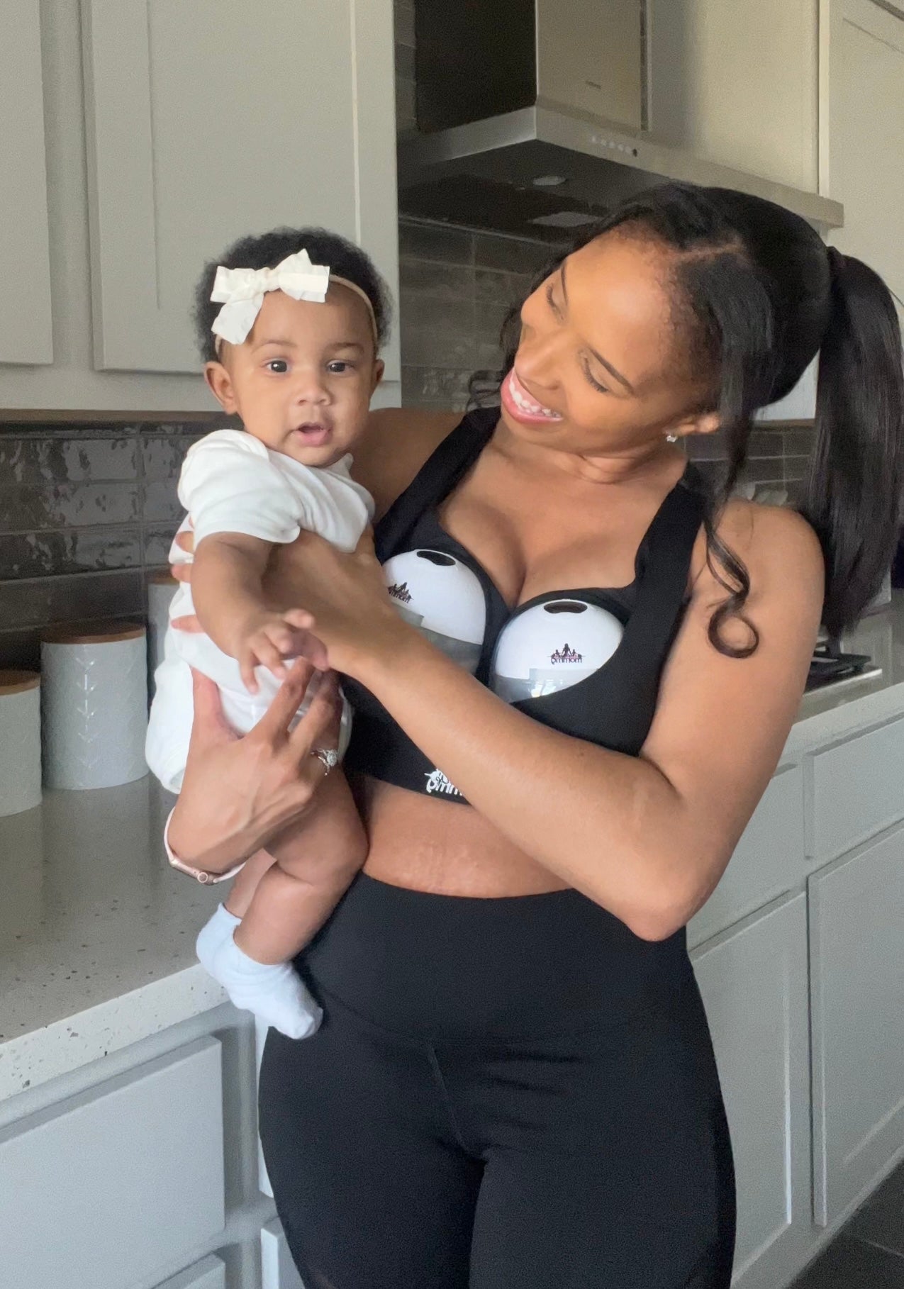 Best Wearable Breast Pump J35 - Muscle Up Mommy