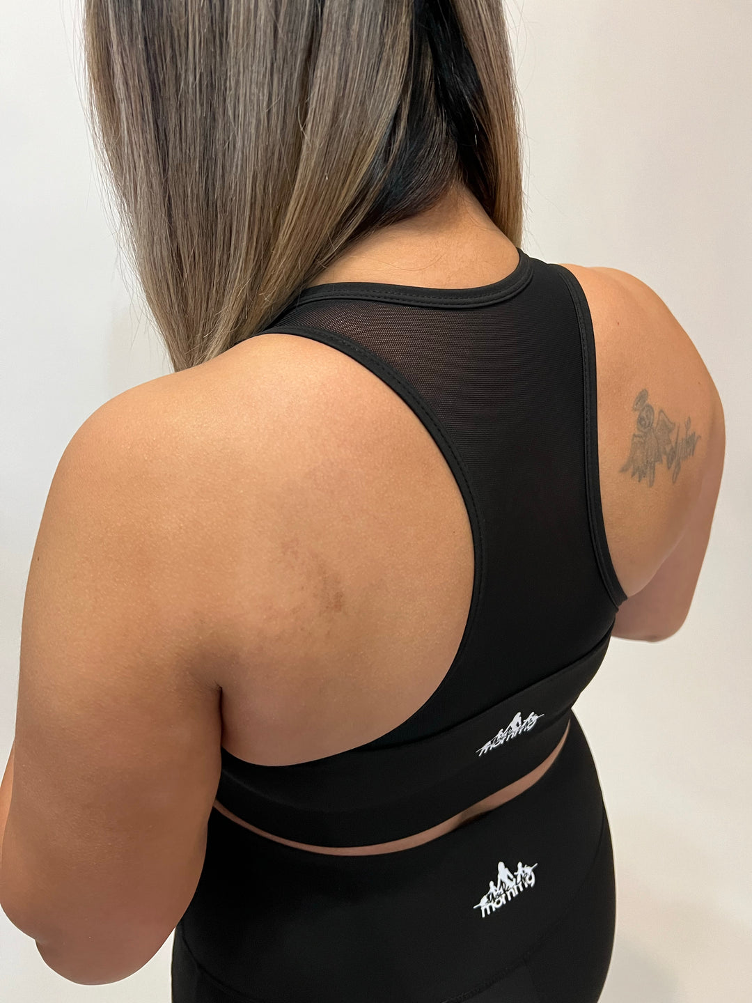 KAI ZIP-FRONT SPORTS BRA | JET BLACK