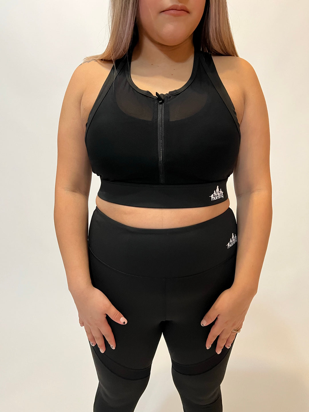 KAI ZIP-FRONT SPORTS BRA | JET BLACK